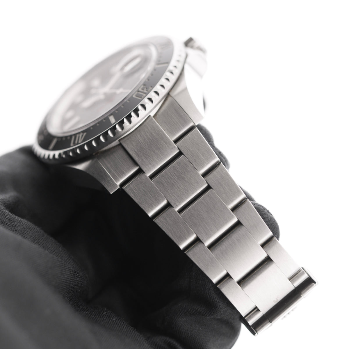 Rolex Sea-Dweller Ref. 126600 Single Red