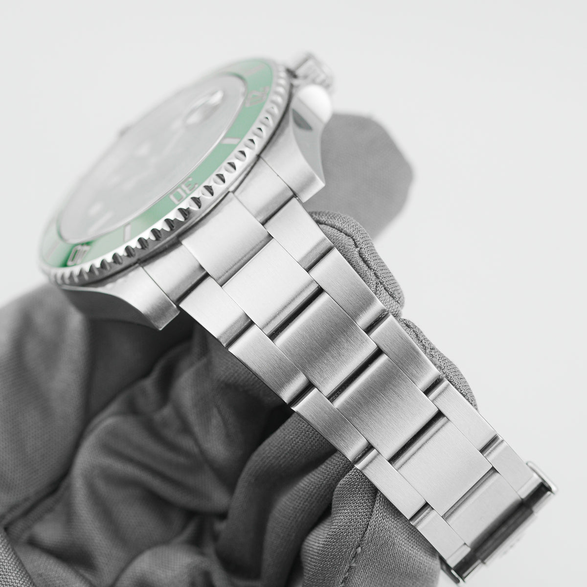 Rolex Submariner Date Hulk Ref. 116610LV
